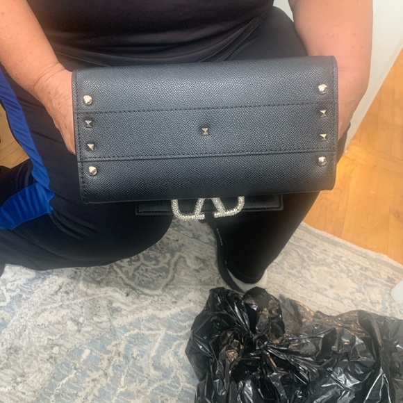 Elegant Black Satchel with Silver Logo - Picture 5 of 14